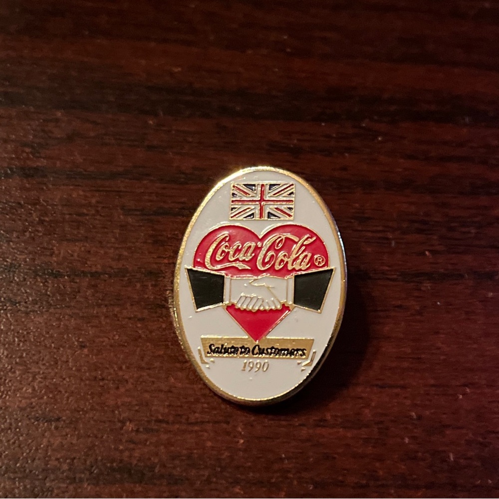 Vintage 1990 Coca-Cola Coke United Kingdom UK “Salute To‎ Customers” Lapel Pin
